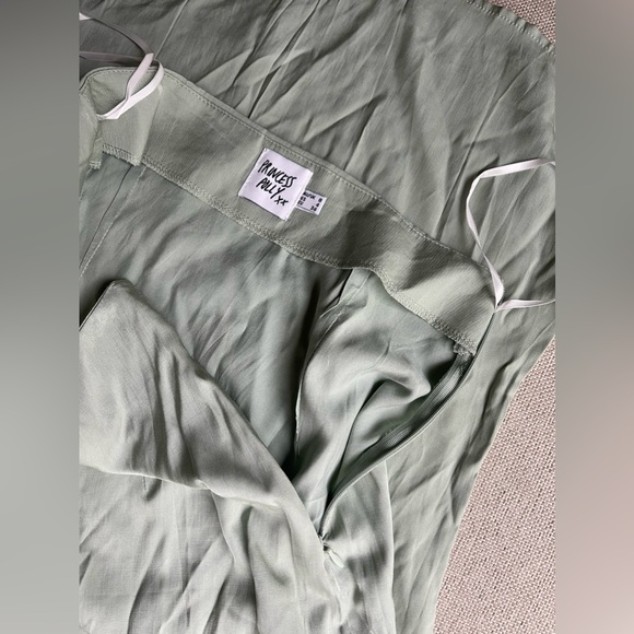 Princess Polly The Ava Skirt In Sage Green Size 4 - Picture 8 of 10